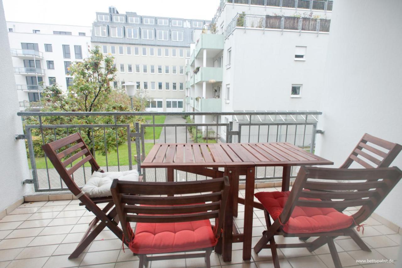 Apartment An Der Uni Mit Tiefgarage Und Loggia Leipzig Exterior foto